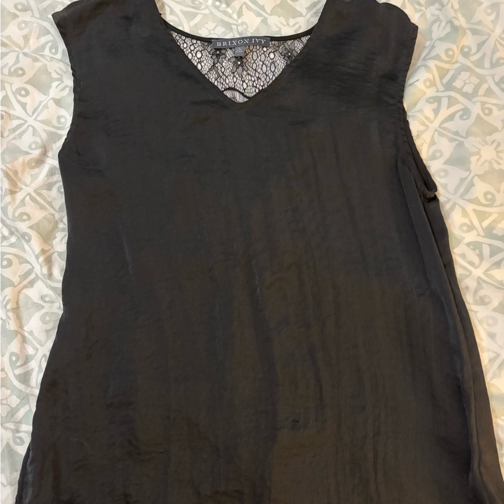 Brixon Ivy Elegant Black V-Neck Blouse